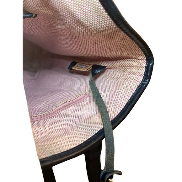 Dooney & Bourke Signature Black Bucket Bag   Snap Lock Clasp  Shoulder Strap - Picture 9 of 10